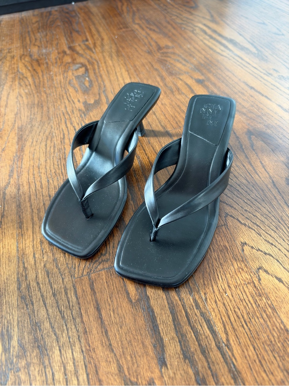 Gianni Bini Flip Flop Heels